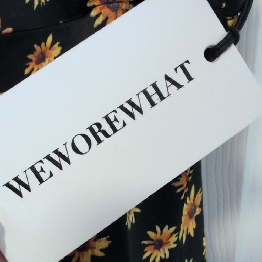 WeWoreWhat Cowl Ditzy Daisies Midi Dress - Picture 4 of 15
